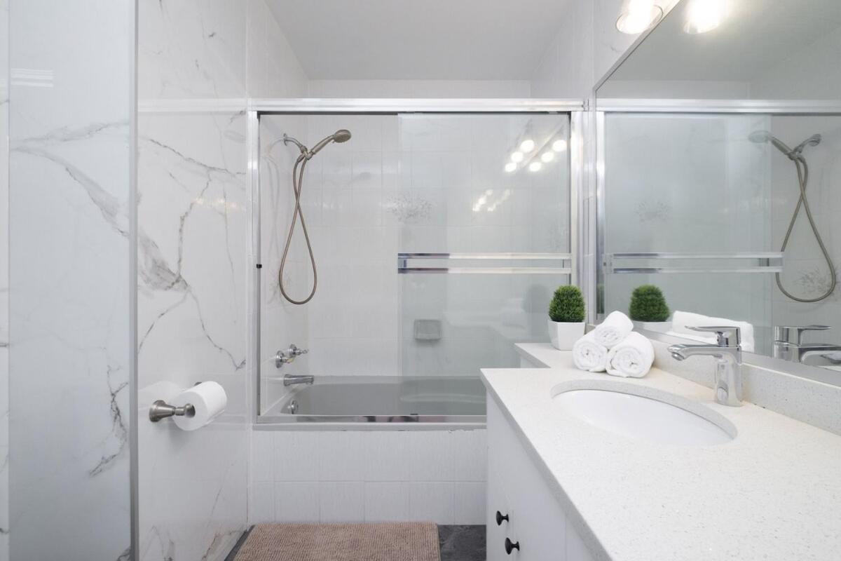 Spacious 4Br W Ensuites Mins To Downtown Yvr Ubc Vancouver Eksteriør billede