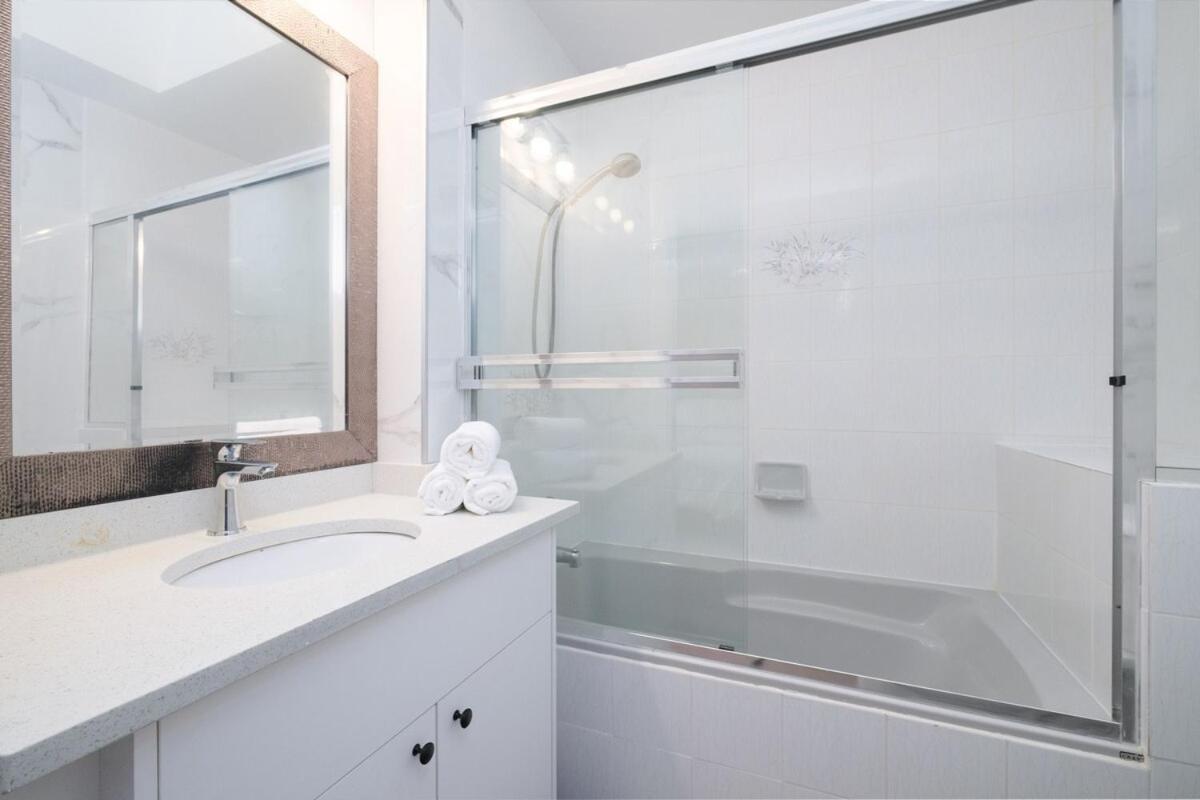 Spacious 4Br W Ensuites Mins To Downtown Yvr Ubc Vancouver Eksteriør billede