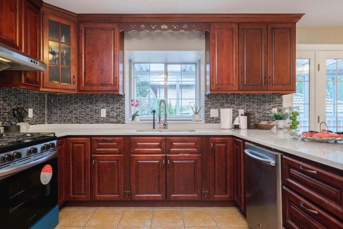 Spacious 4Br W Ensuites Mins To Downtown Yvr Ubc Vancouver Eksteriør billede